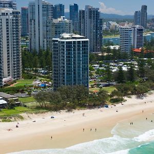 Golden Sands On The Beach - Absolute Beachfront Apartments